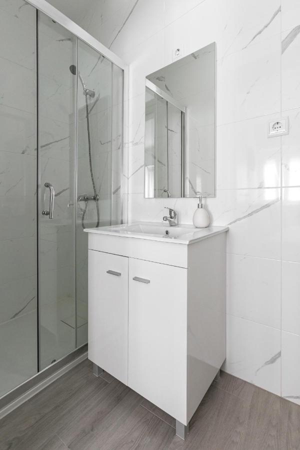 נאזרה Rose Breeze Apartment מראה חיצוני תמונה