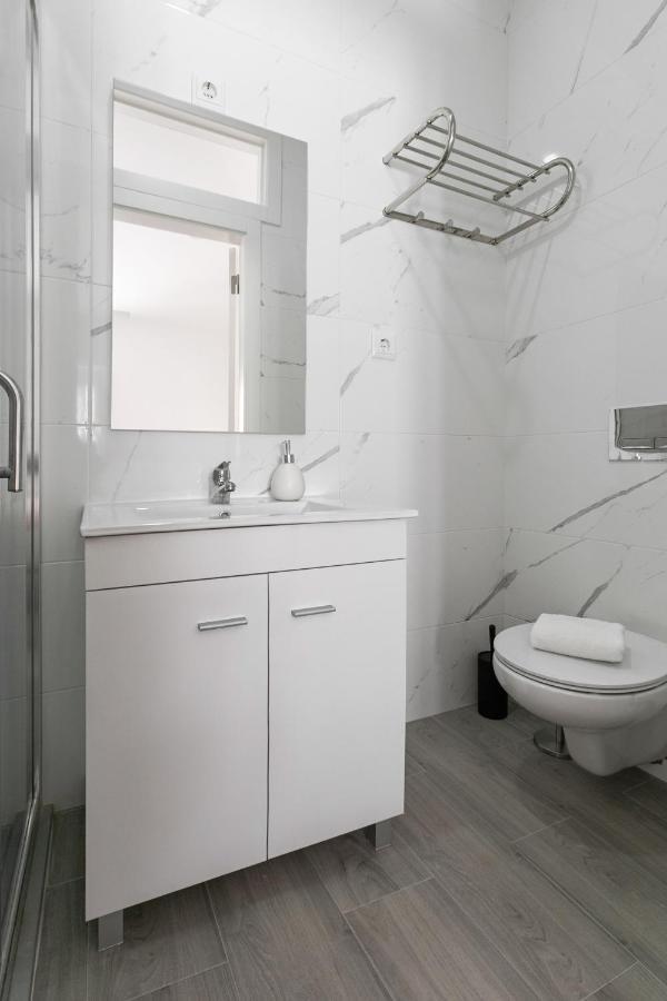 נאזרה Rose Breeze Apartment מראה חיצוני תמונה